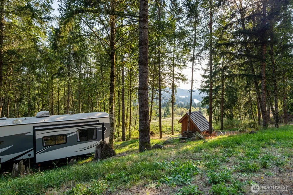 189 Kjesbu Road Silver Creek, WA 98585