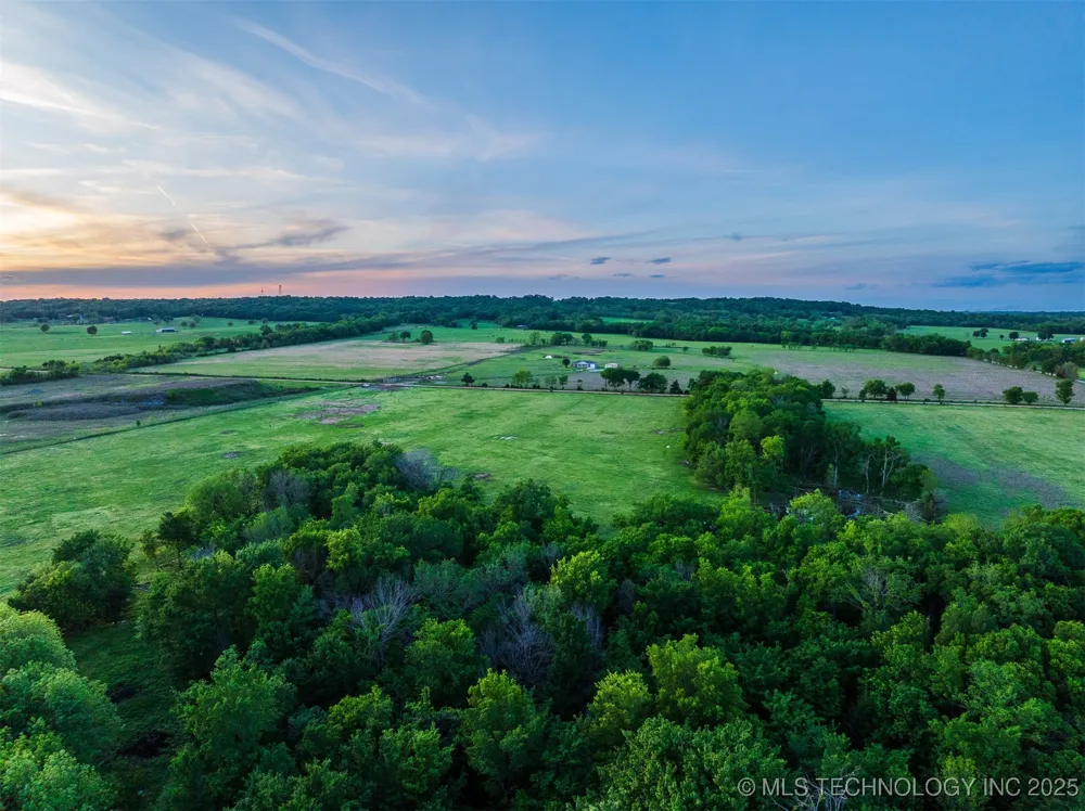 E 320 ROAD Vinita, OK 74301