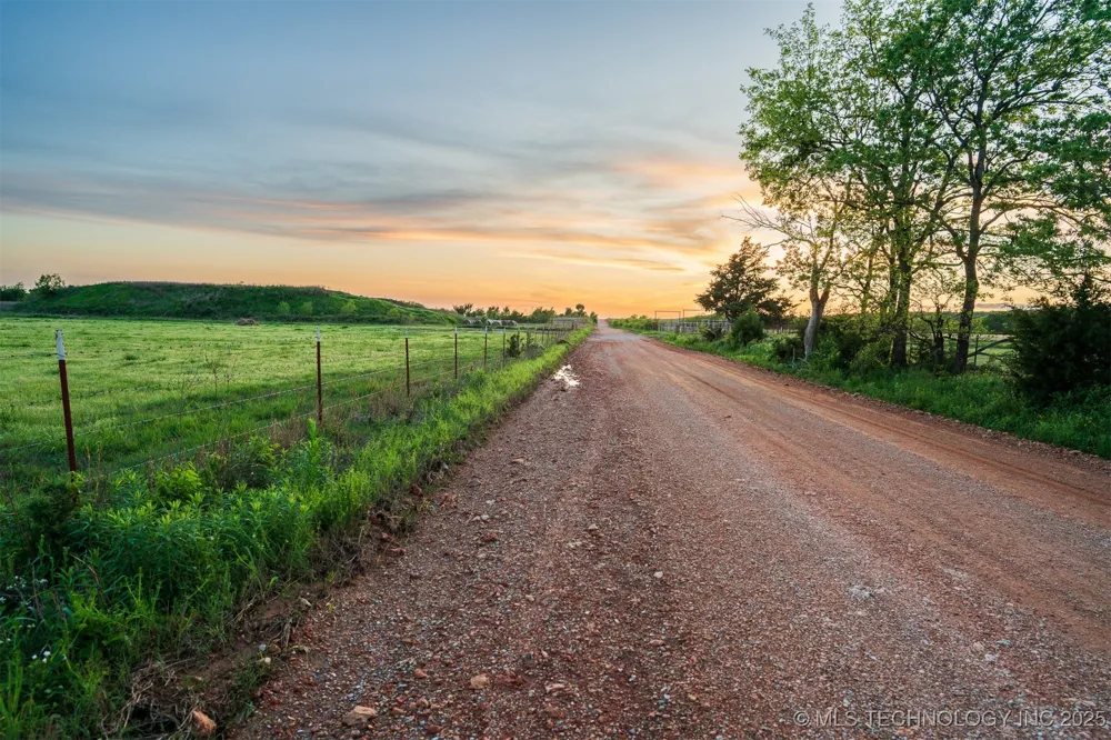 E 320 ROAD Vinita, OK 74301