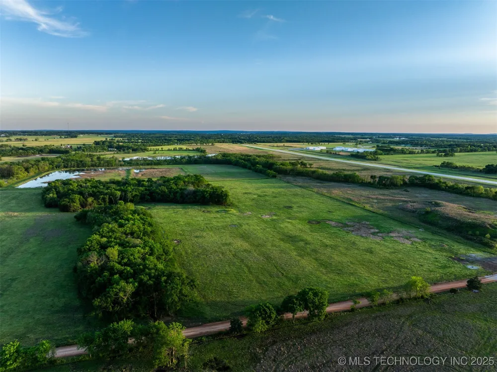 E 320 ROAD Vinita, OK 74301