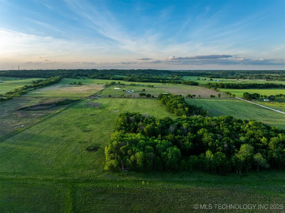 E 320 ROAD Vinita, OK 74301