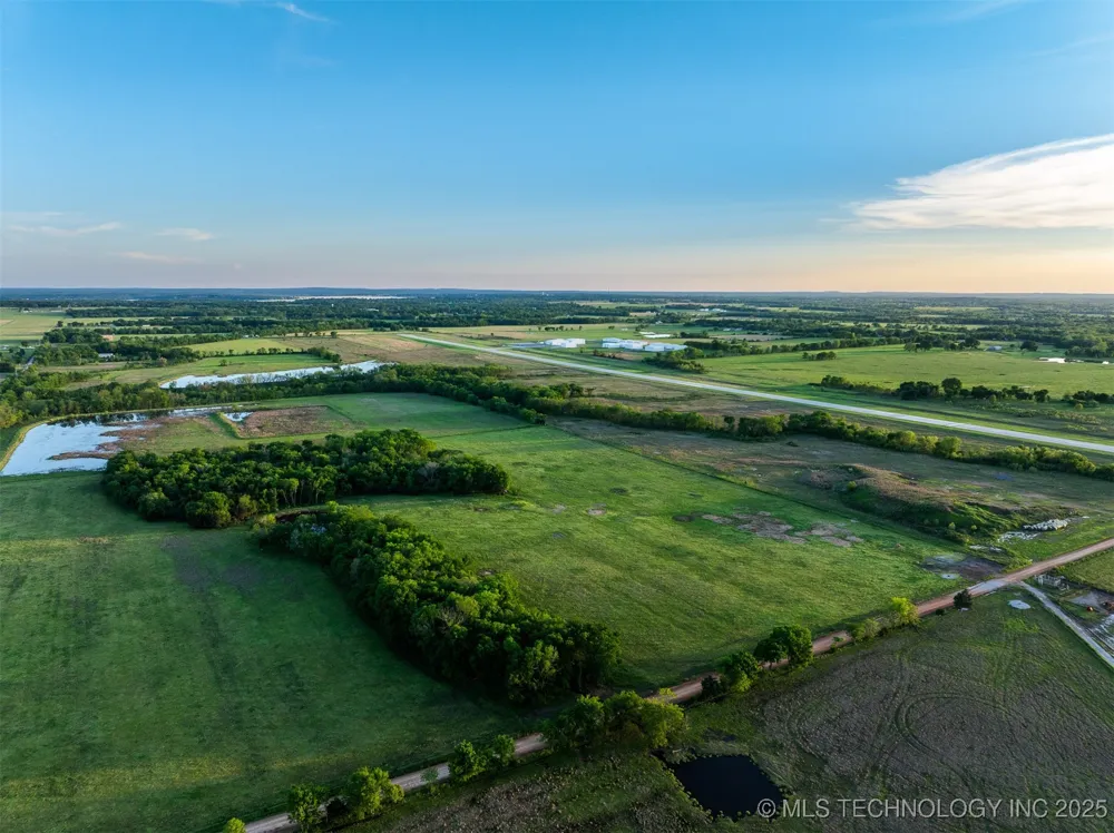 E 320 ROAD Vinita, OK 74301