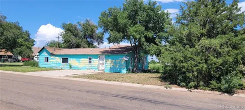 404 E 2nd Street