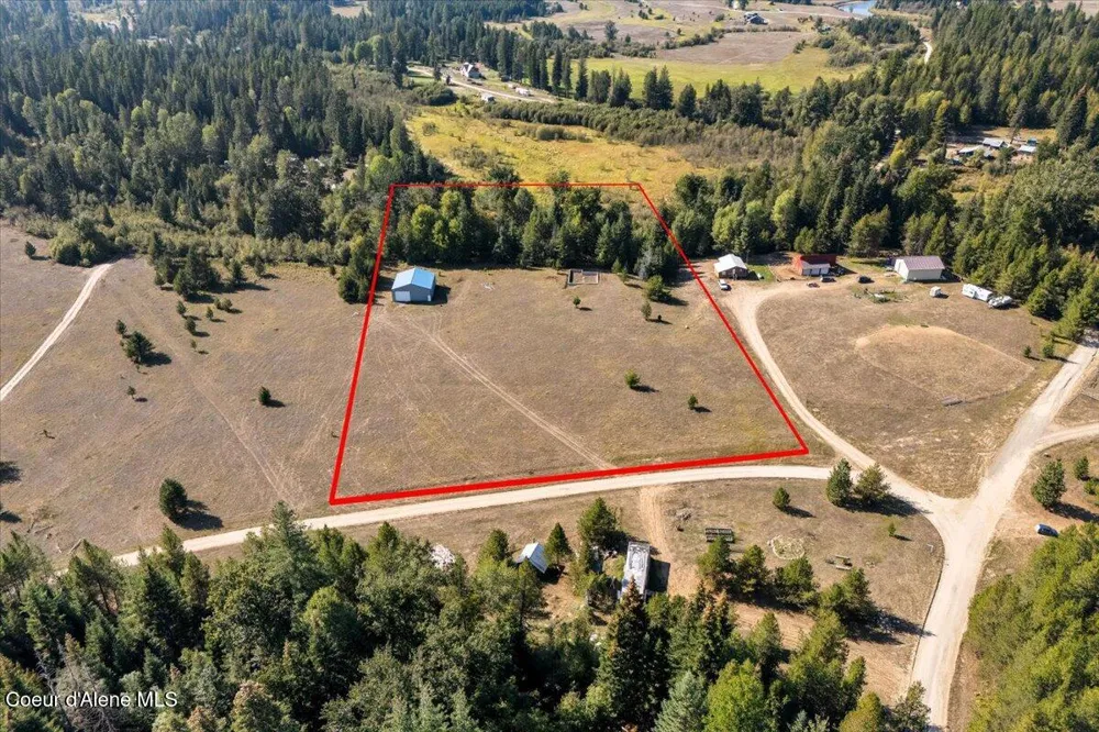 xx Poloma Ln Priest River, ID 83856