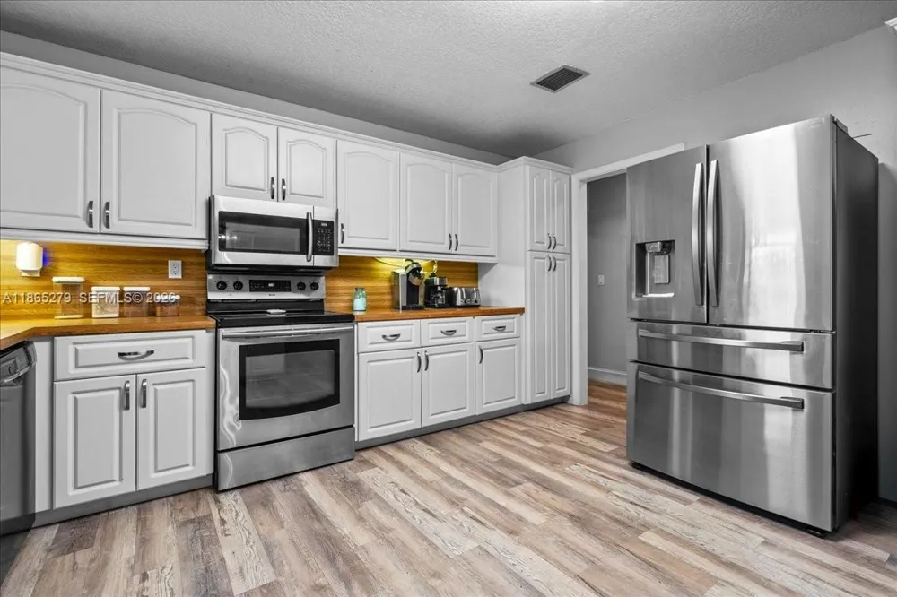 19926 SW 326th St Homestead, FL 33030