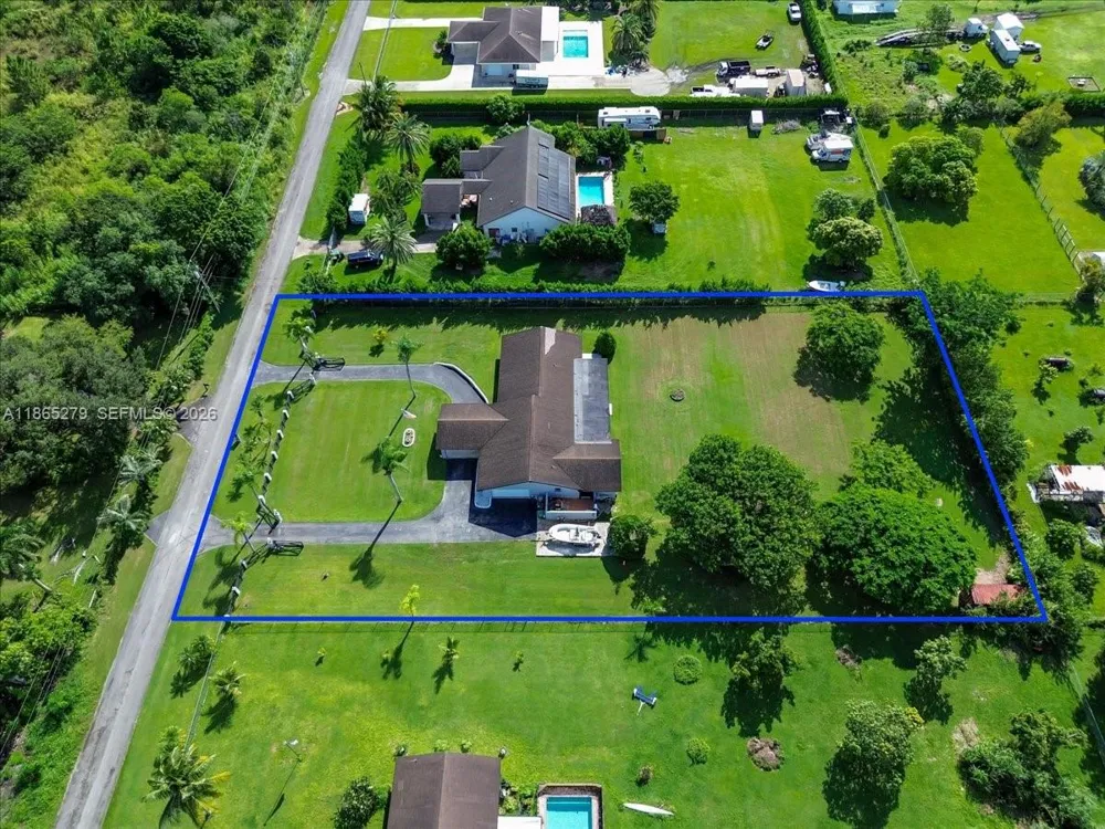 19926 SW 326th St Homestead, FL 33030