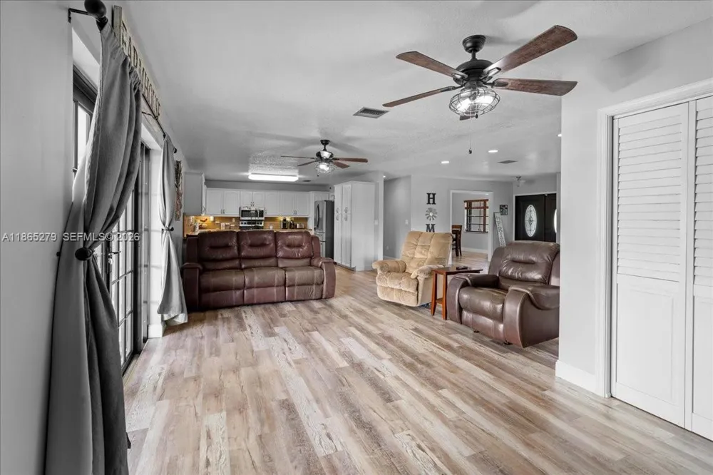 19926 SW 326th St Homestead, FL 33030