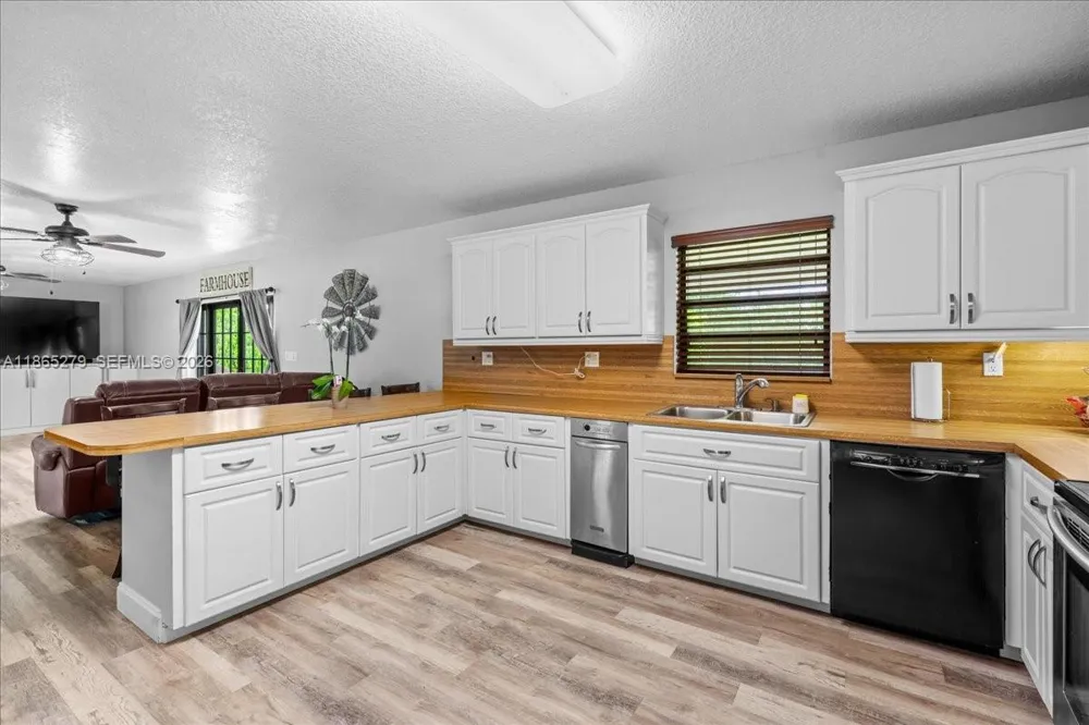 19926 SW 326th St Homestead, FL 33030