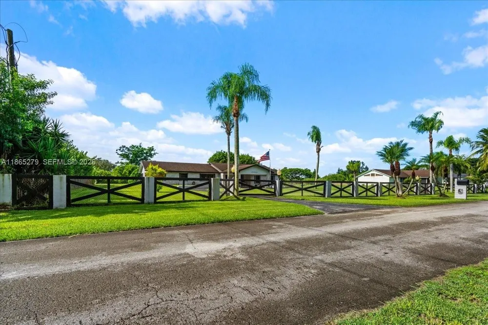 19926 SW 326th St Homestead, FL 33030
