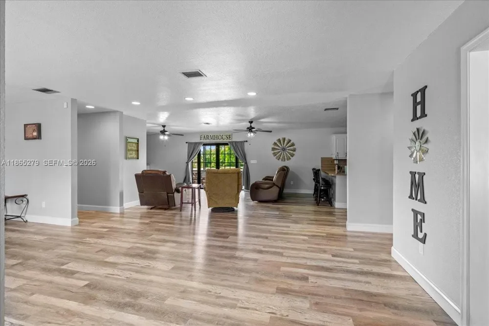 19926 SW 326th St Homestead, FL 33030