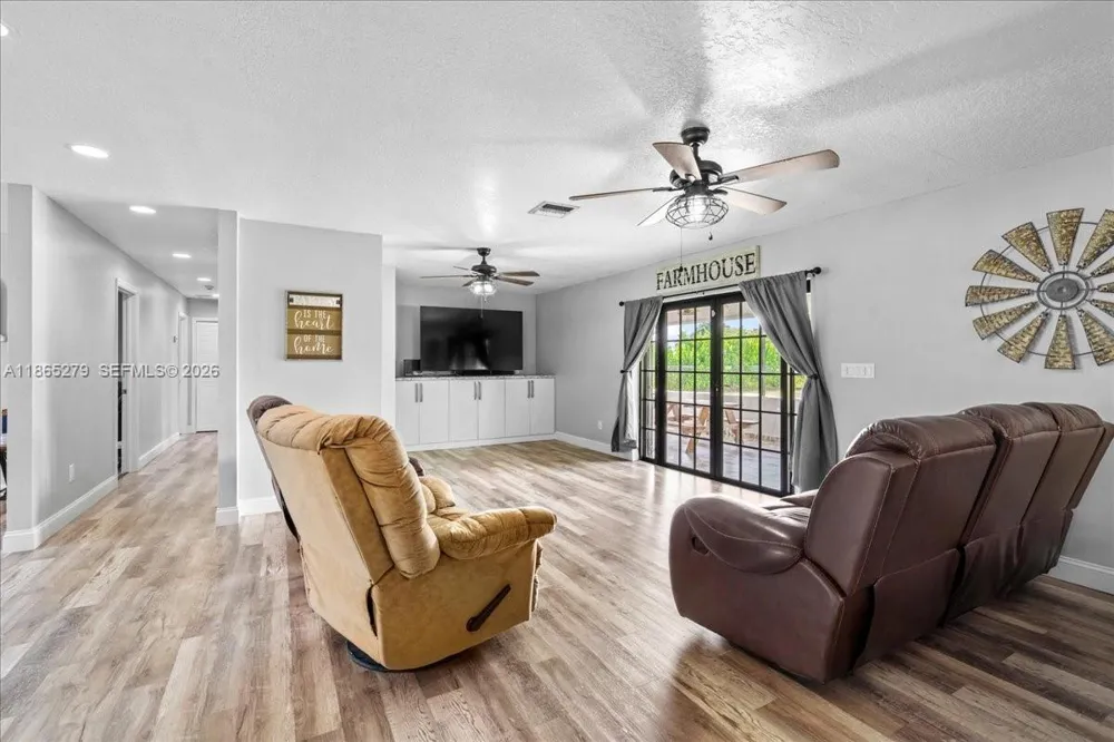 19926 SW 326th St Homestead, FL 33030