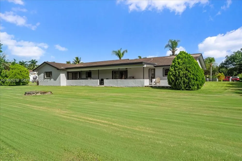 19926 SW 326th St Homestead, FL 33030