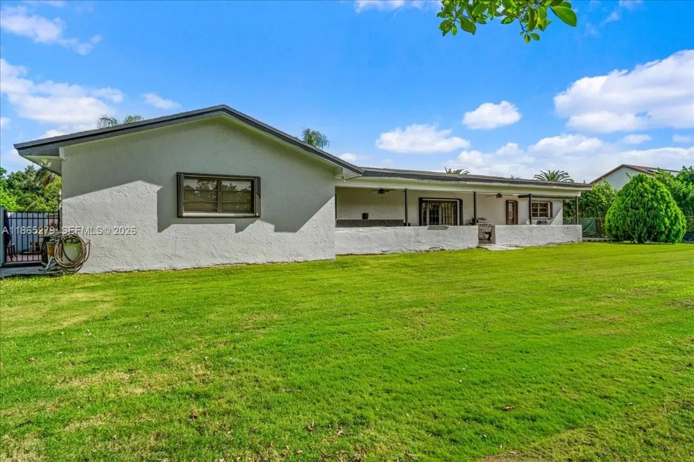 19926 SW 326th St Homestead, FL 33030