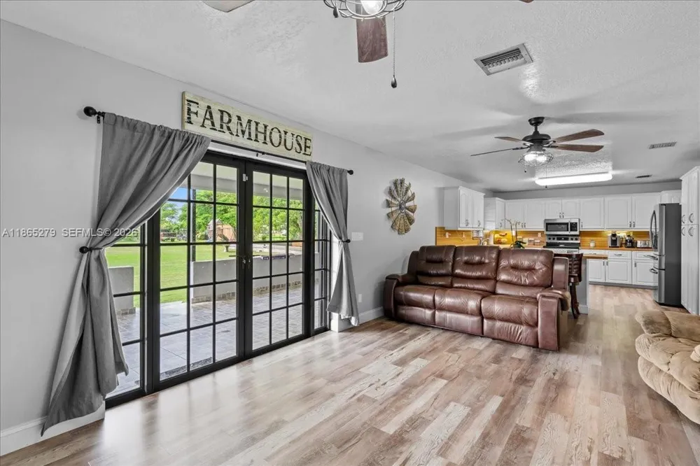 19926 SW 326th St Homestead, FL 33030