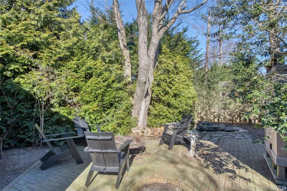 1800 Village Lane Orient, NY 11957