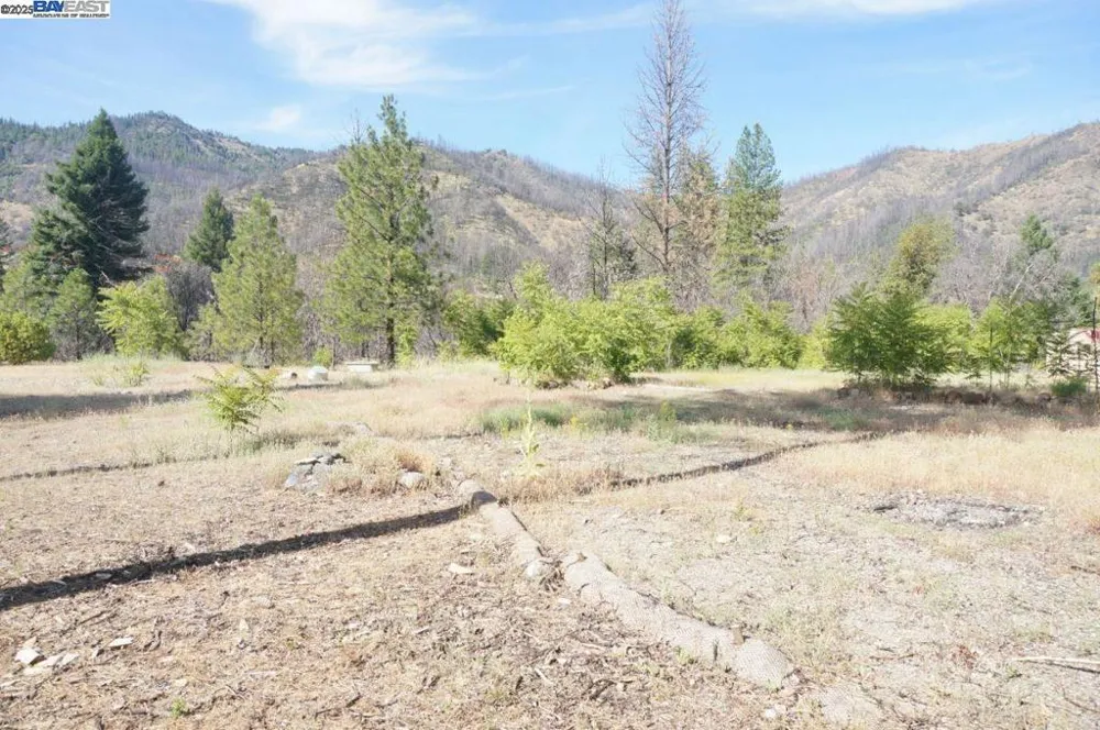 101 River Acres Junction City, CA 96048