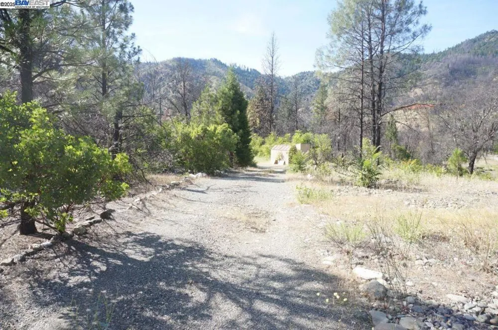 101 River Acres Junction City, CA 96048