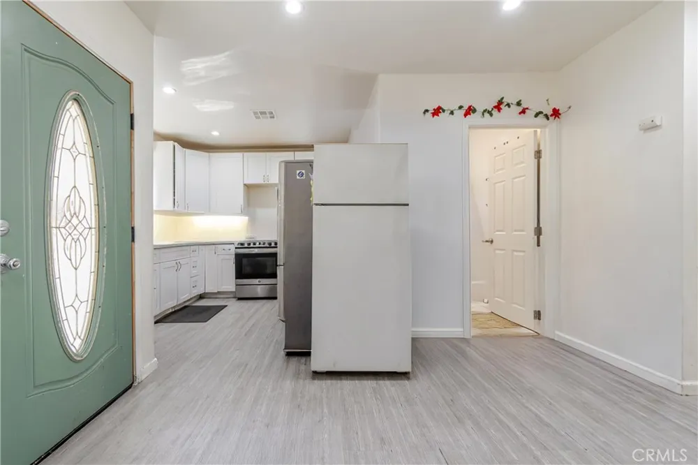 421 E 65th Los Angeles, CA 90003