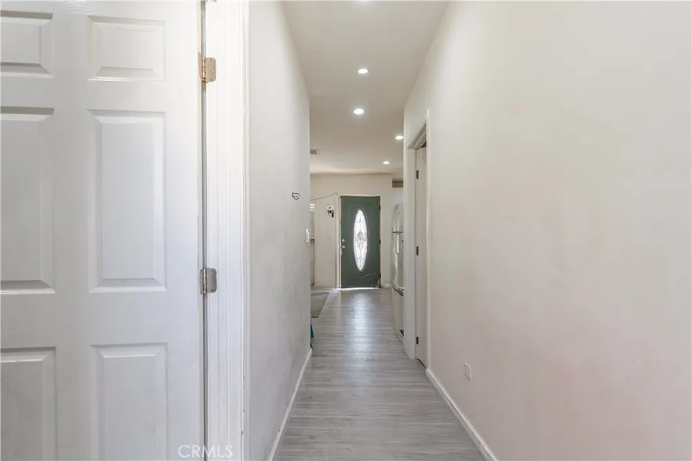 421 E 65th Los Angeles, CA 90003