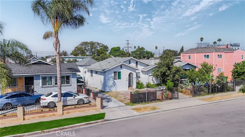 421 E 65th Los Angeles, CA 90003