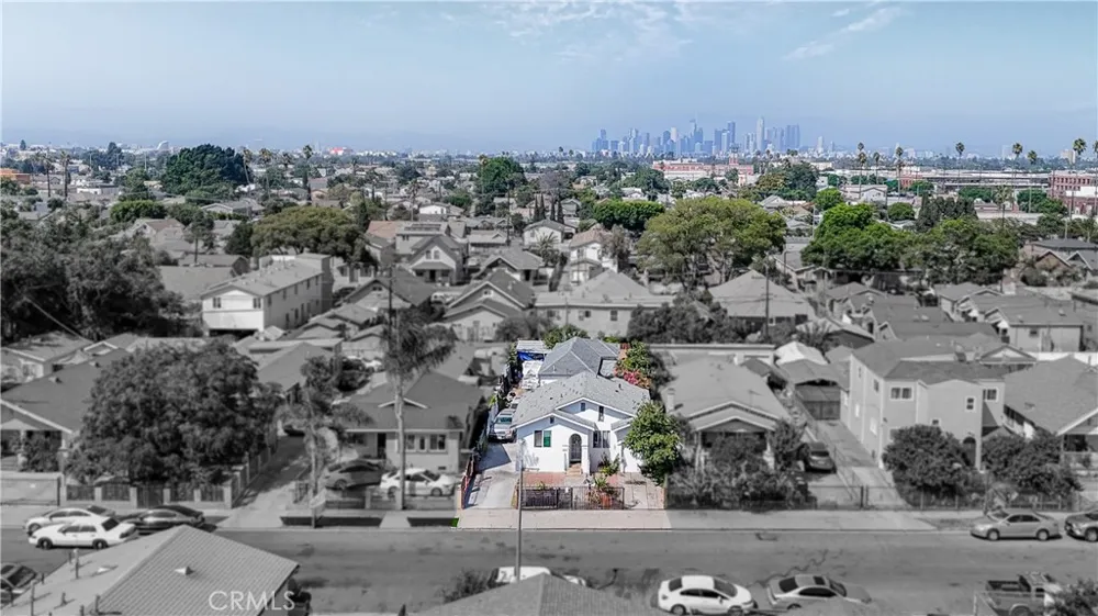 421 E 65th Los Angeles, CA 90003