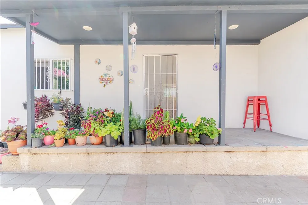421 E 65th Los Angeles, CA 90003