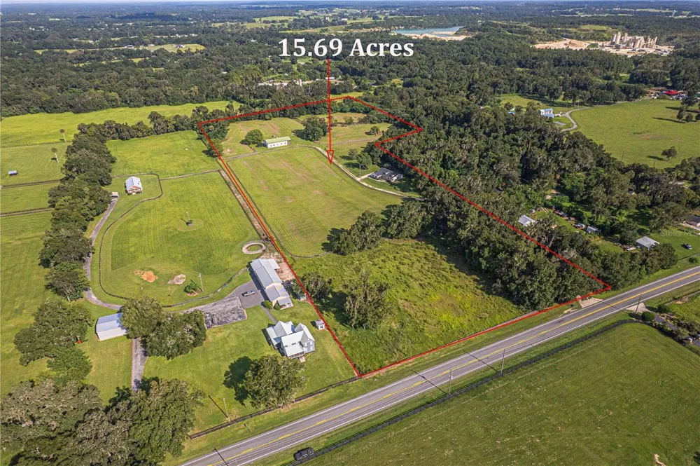 12615 NW GAINESVILLE ROAD Reddick, FL 32686