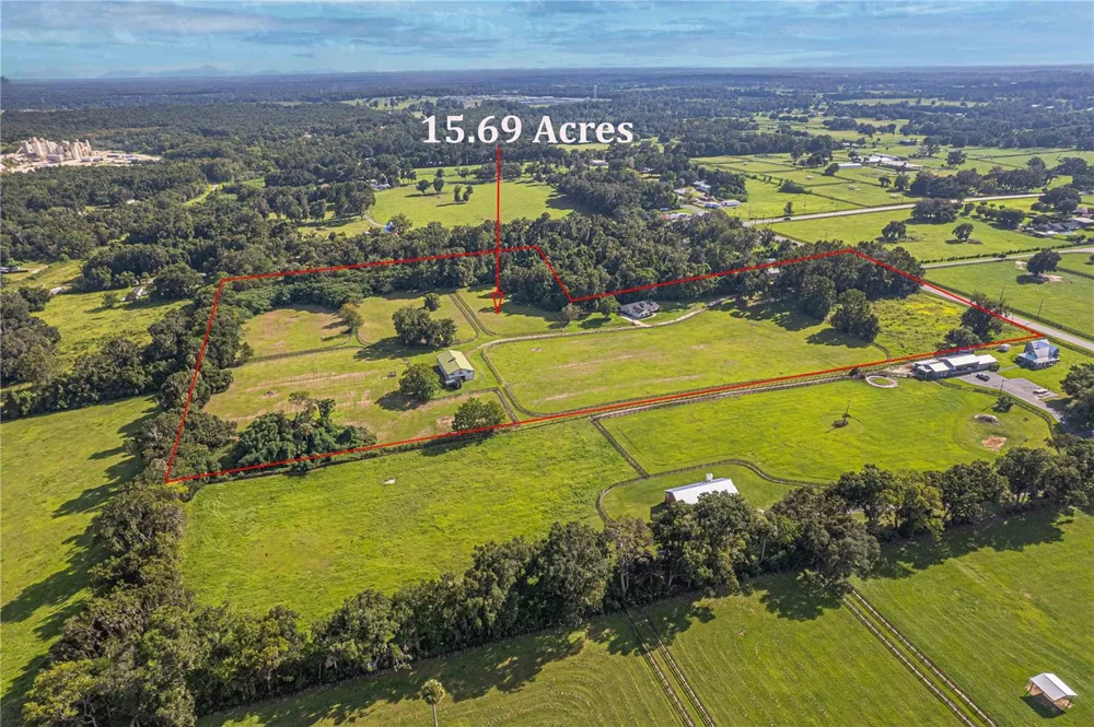 12615 NW GAINESVILLE ROAD Reddick, FL 32686