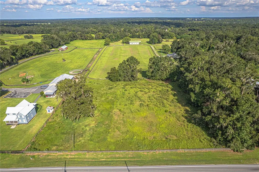 12615 NW GAINESVILLE ROAD Reddick, FL 32686