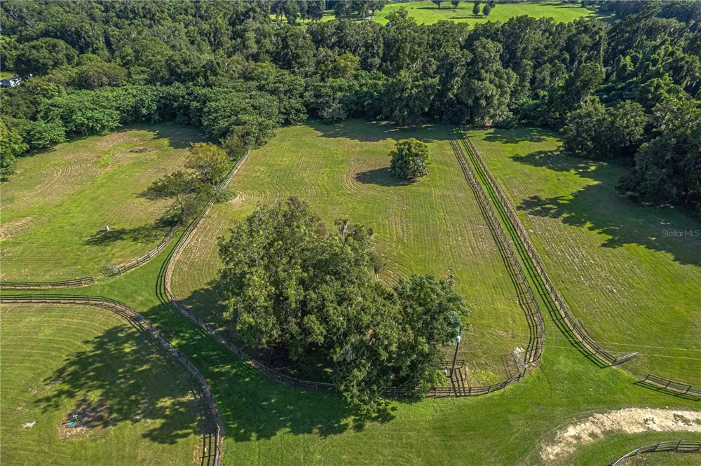 12615 NW GAINESVILLE ROAD Reddick, FL 32686