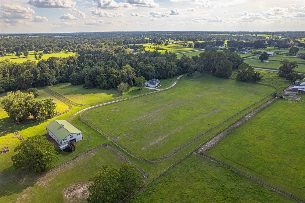 12615 NW GAINESVILLE ROAD Reddick, FL 32686