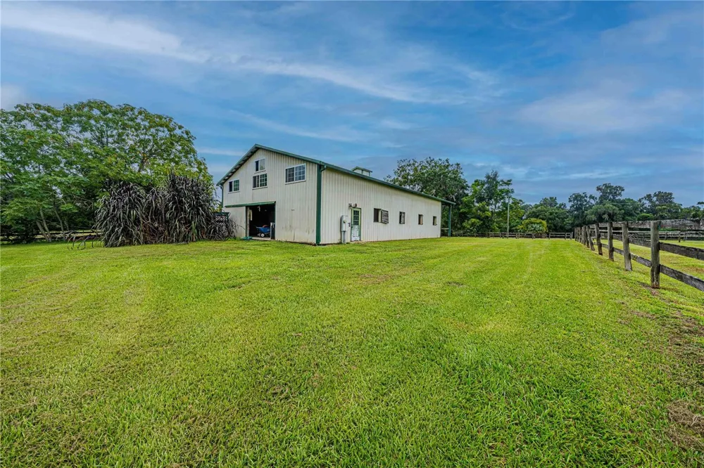 12615 NW GAINESVILLE ROAD Reddick, FL 32686