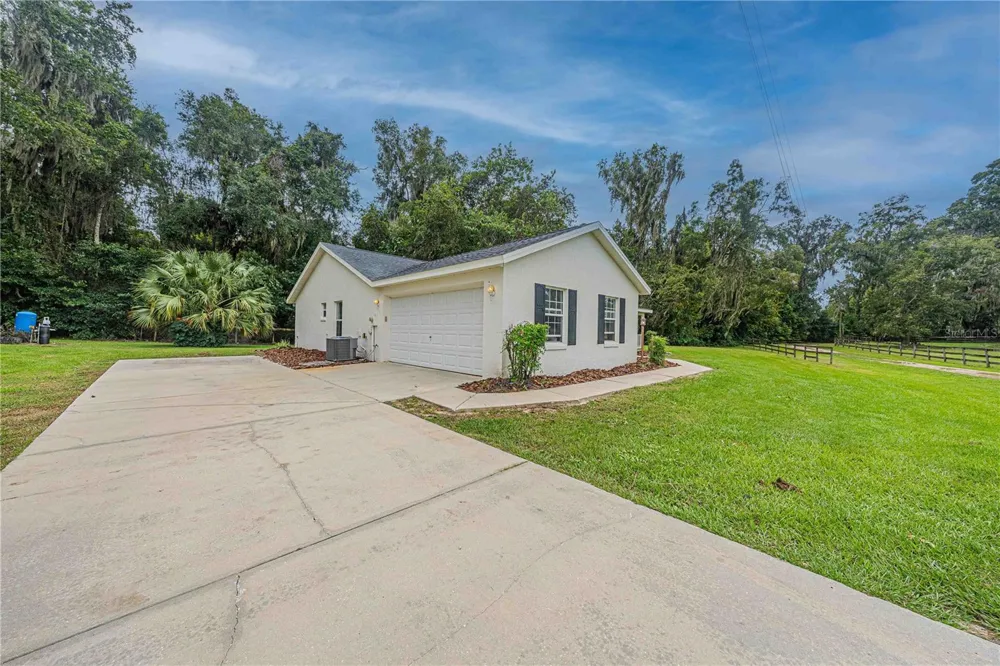 12615 NW GAINESVILLE ROAD Reddick, FL 32686