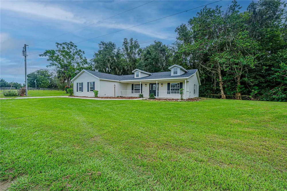 12615 NW GAINESVILLE ROAD Reddick, FL 32686