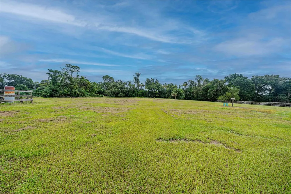 12615 NW GAINESVILLE ROAD Reddick, FL 32686