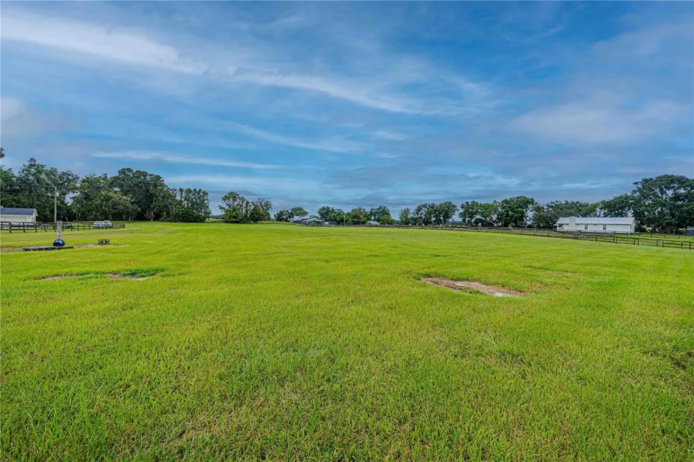 12615 NW GAINESVILLE ROAD Reddick, FL 32686