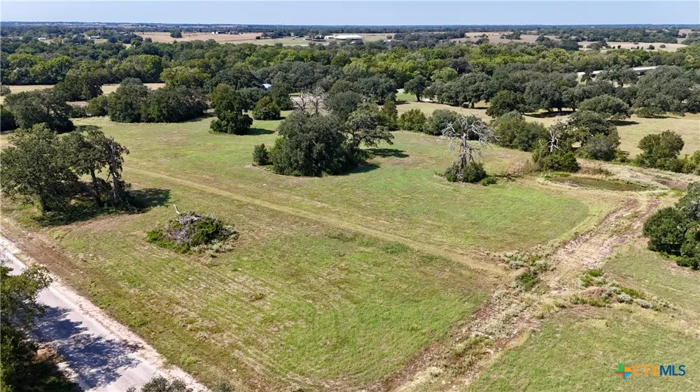 3 Harvell Lane Schulenburg, TX 78956