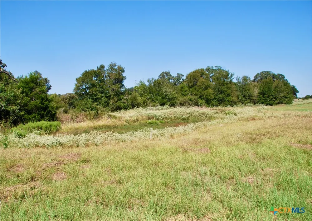 3 Harvell Lane Schulenburg, TX 78956