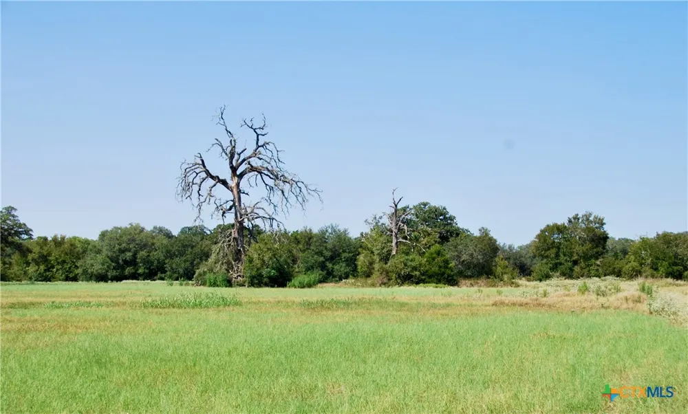 3 Harvell Lane Schulenburg, TX 78956