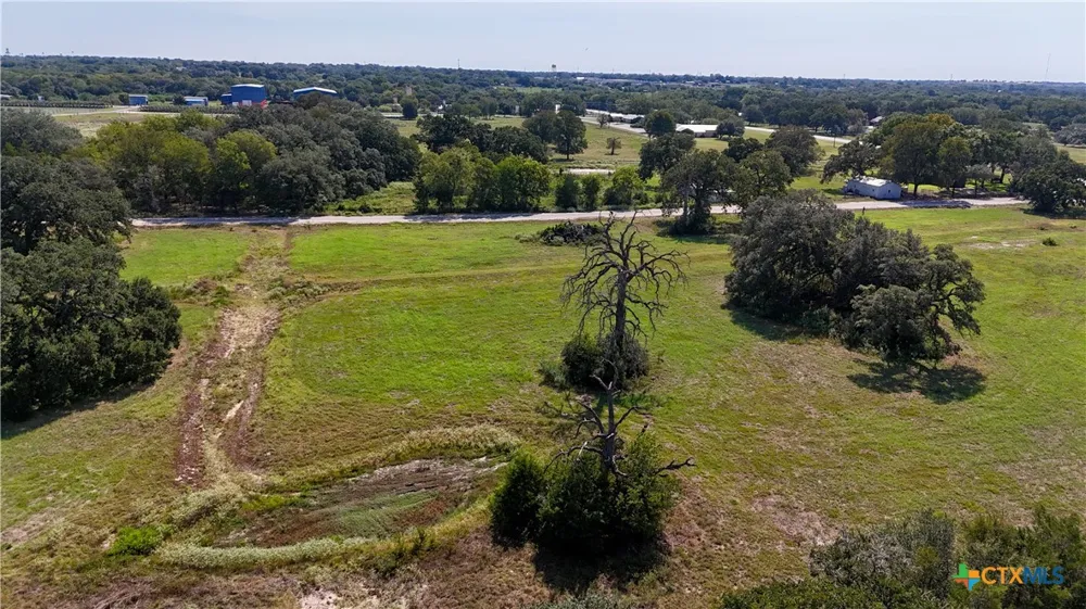 3 Harvell Lane Schulenburg, TX 78956