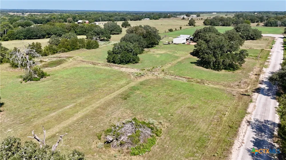 3 Harvell Lane Schulenburg, TX 78956