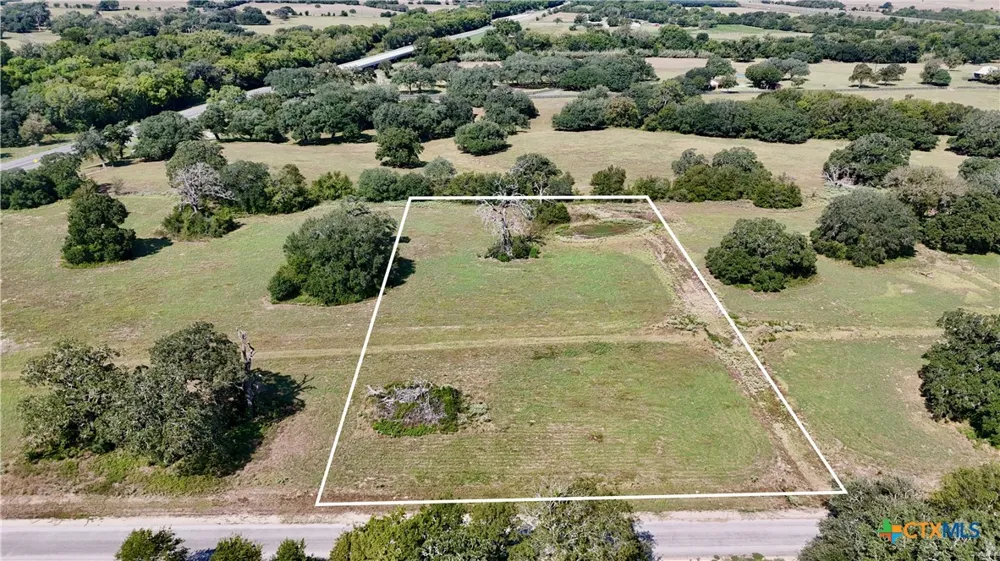 3 Harvell Lane Schulenburg, TX 78956