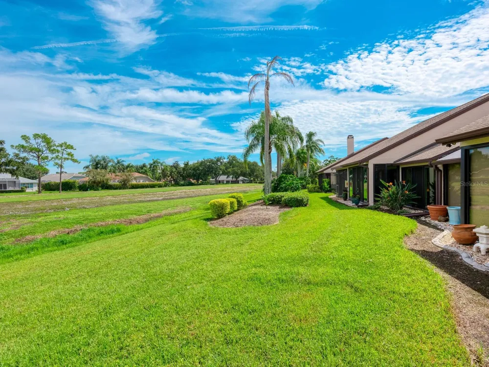 6103 CLUBSIDE DRIVE #6103 Sarasota, FL 34243