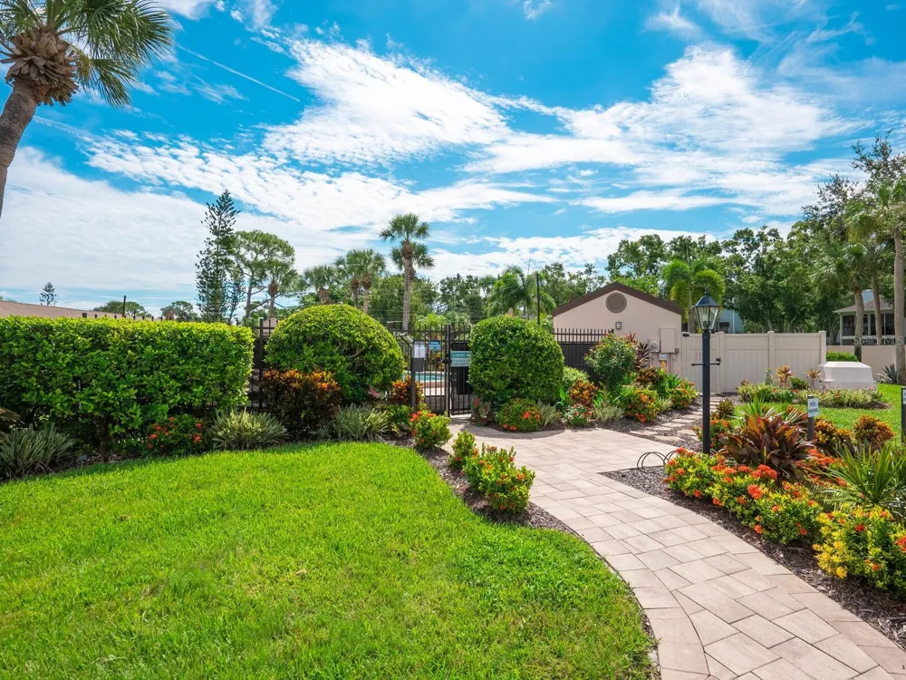 6103 CLUBSIDE DRIVE #6103 Sarasota, FL 34243