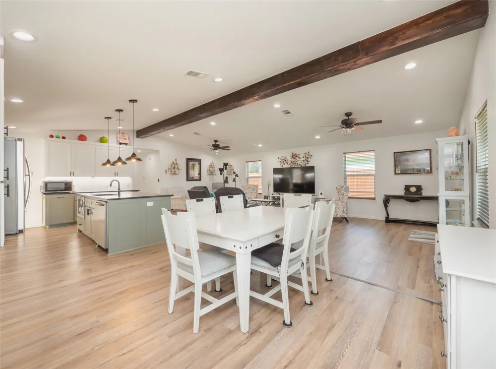 614 W 3rd Street McGregor, TX 76657