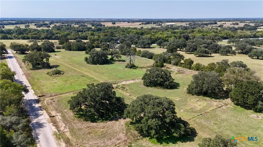 4 Harvell Lane Schulenburg, TX 78956