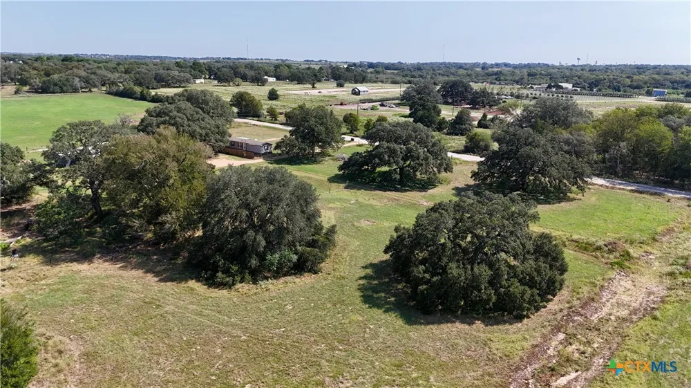 4 Harvell Lane Schulenburg, TX 78956