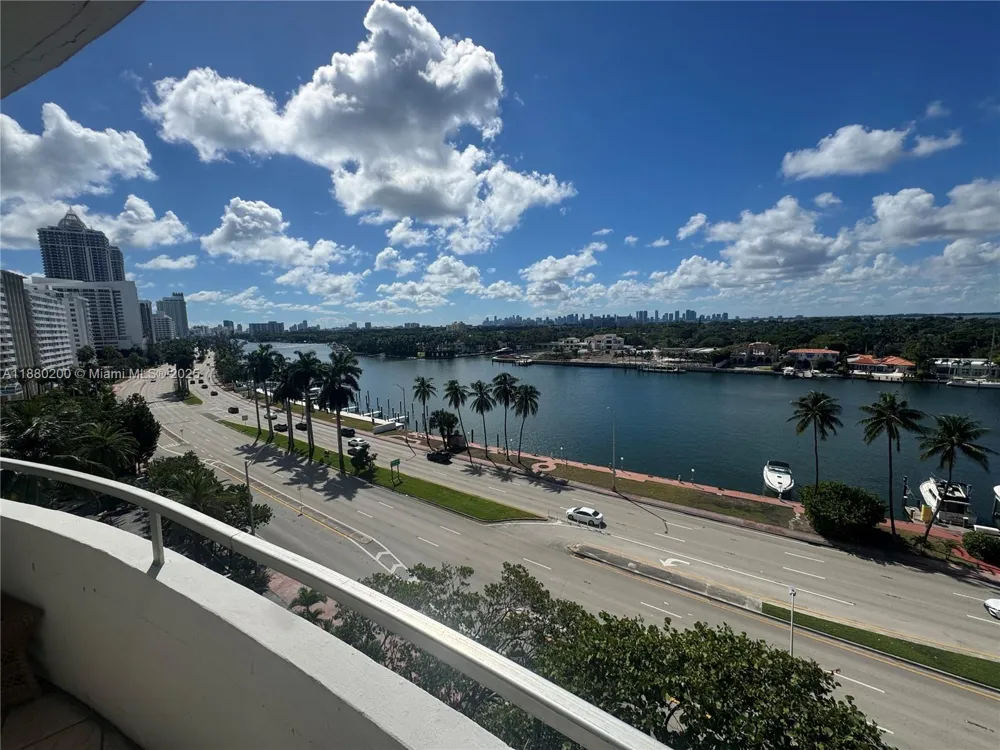 5151 Collins Ave #923 Miami Beach, FL 33140