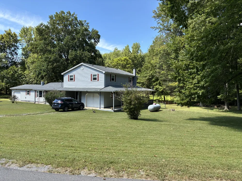 2258 S Williams Rd Greenbrier, TN 37073