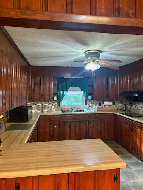 2258 S Williams Rd Greenbrier, TN 37073